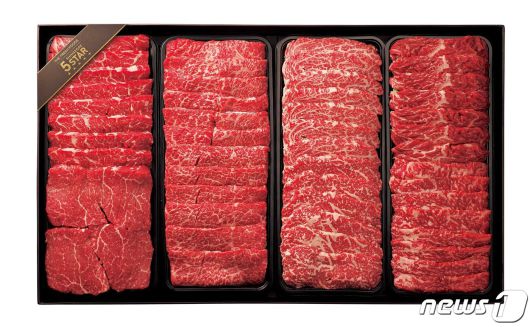 신세계백화점에서 판매 중인 수백만원 상당의 '5스타 명품 한우 The No.9 '.
