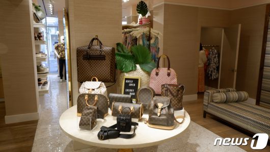 기념품이나 패션 용품을 구매할 수 있는 상점도 다양한 편이다. ⓒ News1