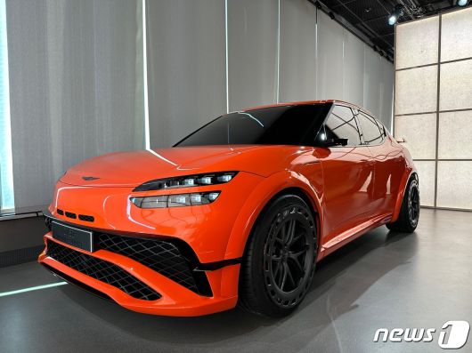 제네시스는 25일(현지시간) 미국 뉴욕 맨해튼의 '제네시스 하우스'에서 GV60 마그마 콘셉트카를 세계 최초로 공개했다.ⓒ 뉴스1 이동희 기자