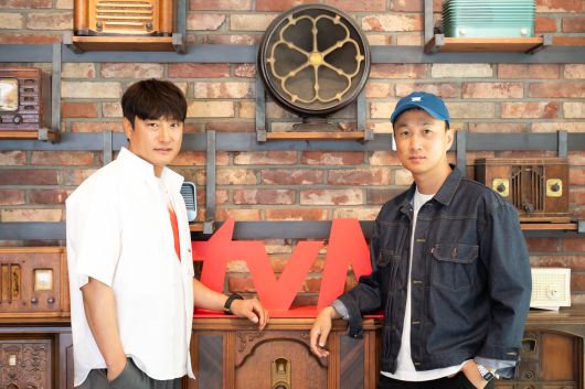 윤종호 PD(왼쪽), 김태엽 PD/티빙 제공