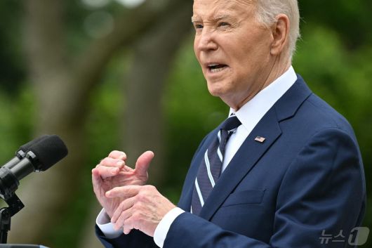 조 바이든 미국 대통령이  지난달 14일 워싱턴 백악관에서 중국의 불공정 무역관행을 이유로 전기차에 대한 100%로 인상 등 고율 괸세를 부과하는 연설을 하고 있다. ⓒ AFP=뉴스1 ⓒ News1 우동명 기자