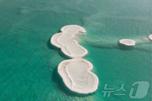 부영 체험을 할 수 있는 휴양지로 잘 알려진 사해(이스라엘관광청 제공)