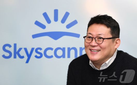 김경일 아주대학교 교수가 10일 서울 강남구에 위치한 공유오피스에서 뉴스1과 인터뷰하고 있다. 2024.1.10/뉴스1 ⓒ News1 장수영 기자