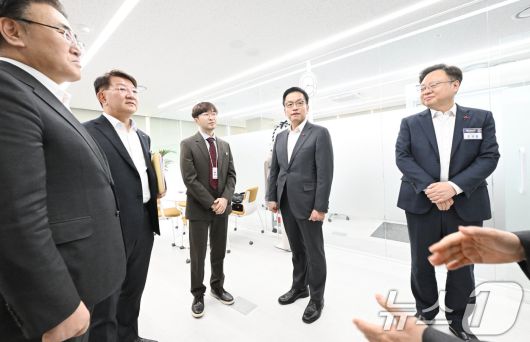 뉴스1