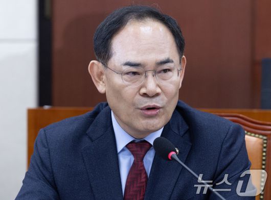 임종득 국민의힘 의원이 13일 오전 서울 여의도 국회에서 열린 제422회 국회(임시회) 윤석열 정부의 비상계엄 선포를 통한 내란 혐의 진상규명 국정조사특별위원회 제8차 전체회의에서 의사진행발언을 하고 있다. 2025.2.13/뉴스1 ⓒ News1 이재명 기자