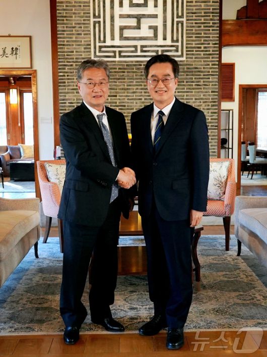 뉴스1