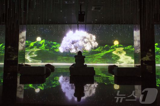 DMZ 생생누리에서 DMZ 지역을 미디어 아트로 감상할 수 있다(한국관광공사 제공)