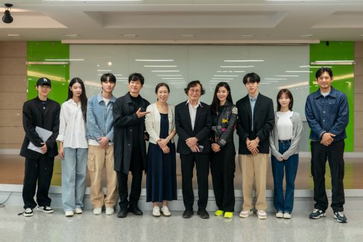 '내 이름은' 고사 현장 스틸