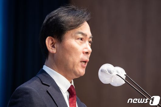 김영우 전 국민의힘 의원이 8일 서울 여의도 국회 소통관에서 제22대 총선 서울 동대문구(갑) 출마선언을 하고 있다. 2024.1.8/뉴스1 ⓒ News1 유승관 기자