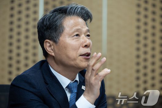 서영석 더불어민주당 의원이 29일 오후 서울 여의도 국회 의원회관에서 뉴스1과 인터뷰를 하고 있다. ⓒ News1 이재명 기자