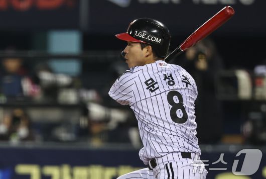 LG 트윈스 외야수 문성주. 2025.4.15/뉴스1 ⓒ News1 김도우 기자