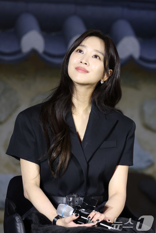 배우 조보아가 13일 서울 구로구 라마다서울 신도림 호텔에서 열린 넷플릭스 시리즈 '탄금' (극본 김진아/연출 김홍선) 제작발표회에 참석해 매력을 발산하고 있다. ⓒ News1 권현진 기자