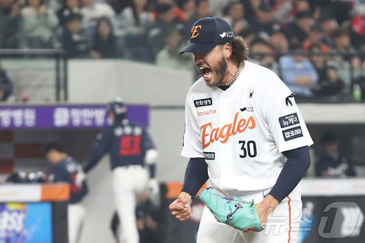 포효하는 한화 이글스 외국인 투수 코디 폰세. 2025.4.3/뉴스1 ⓒ News1 김기남 기자