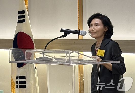 김문수 국민의힘 대통령 후보 부인 설난영 여사가 14일 서울 강남구 더리버사이트 호텔에서 열린 대한민국을 사랑하는 호남미래포럼 조찬포럼에 참석해 인사말을 하고 있다. (독자 제공. 재판매 및 DB 금지) 2025.5.14/뉴스1 ⓒ News1 이재명 기자