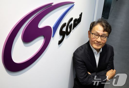 정경훈 SG레일 대표가 16일 고양시 대곡역에 위치한 SG레일 본사에서 뉴스1과 인터뷰에 앞서 포즈를 취하고 있다. 2025.5.16/뉴스1 ⓒ News1 이동해 기자