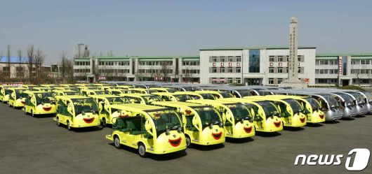 (평양 노동신문=뉴스1) = 북한의 관광용 축전지차. [국내에서만 사용가능. 재배포 금지. DB 금지. For Use Only in the Republic of Korea. Redistribution Prohibited] rodongphoto@news1.kr