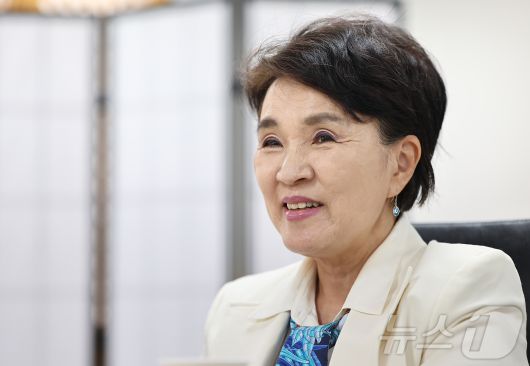 강금실 더불어민주당 중앙선대위 총괄선대위원장이 19일 서울 영등포구 더불어민주당사에서 뉴스1과 인터뷰를 하고 있다. 2025.5.19/뉴스1 ⓒ News1 김도우 기자