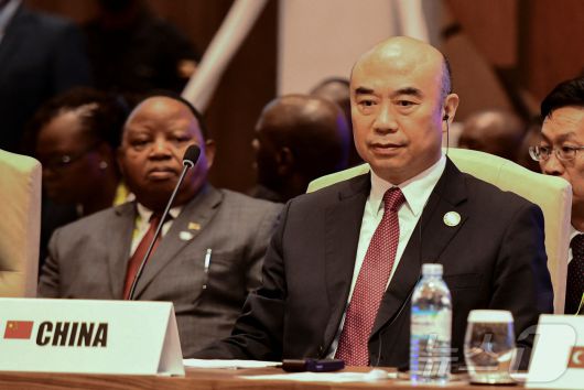 류궈중 중국 국무원 부총리가 지난해 1월 19일 우간다 캄팔라에서 열린 한 국제 회의에 참석하고 있다. 2024.1.19 ⓒ 로이터=뉴스1 ⓒ News1 강민경 기자