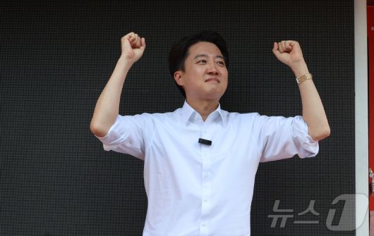 이준석 개혁신당 대통령 후보가25일 서울 종로구 서순라길을 찾아 유세를 하고 있다. (공동취재) 2025.5.25/뉴스1 ⓒ News1 허경 기자