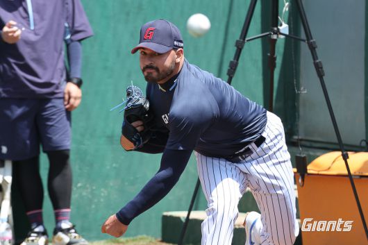 롯데 자이언츠의 새 외국인 투수 알렉 감보아. (롯데 자이언츠 제공)