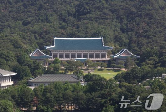 청와대가 다시 대통령 집무실로 변경될 예정인 가운데 이재명 제21대 대통령은 당분간 용산 대통령실을 집무실로 사용한다. 2025.6.4/뉴스1 ⓒ News1 임세영 기자