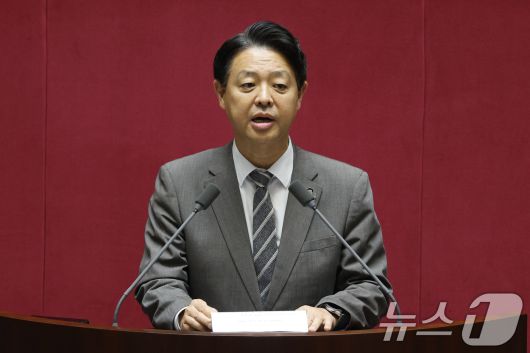 국회 교육위원회 위원장에 선출된 김영호 더불어민주당 의원. 2024.6.10/뉴스1 ⓒ News1 안은나 기자