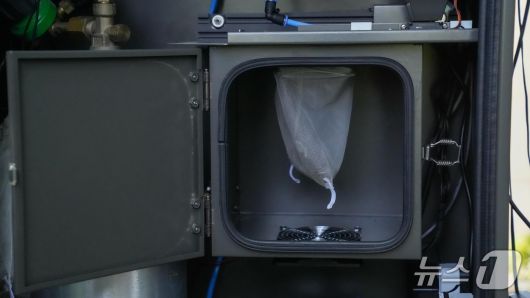 기존에 연구관이 현미경으로 모기 종을 식별해 데이터를 수집했는데 AI-DMS 기술 도입으로 실시간 자동분류가 가능해졌다.(질병청 제공) 2025.6.11/뉴스1