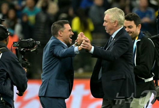 브라질에서 첫승을 기록하며 월드컵 진출권을 획득한 카를로 안첼로티 감독.  ⓒ AFP=뉴스1