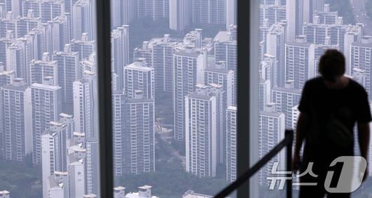 서울 송파구 서울스카이 전망대에서 바라본 서울 아파트 단지 모습. 2025.5.20/뉴스1 ⓒ News1 박지혜 기자