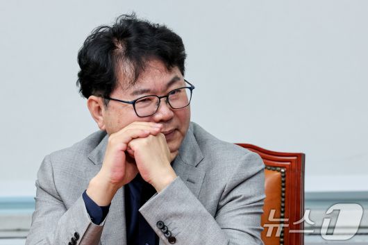 이한주 국정기획위원장이 5일 오전 서울 여의도 국회에서 열린 더불어민주당 최고위원회의에 참석하고 있다. 2025.6.5/뉴스1 ⓒ News1 안은나 기자