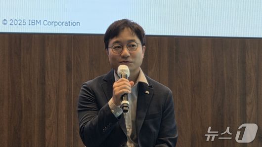 주세민 미래에셋증권 AI본부 본부장이 AI 인사이트 포럼에서 패널토의에서 발언하고 있다. 2025.6.17 뉴스1 ⓒ News1 김민석 기자