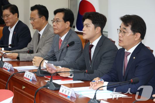 김용태 국민의힘 비상대책위원장이 19일 오전 서울 여의도 국회에서 열린 비리백화점 이재명 정부 인사청문회 대책회의에서 발언하고 있다. 2025.6.19/뉴스1 ⓒ News1 이광호 기자