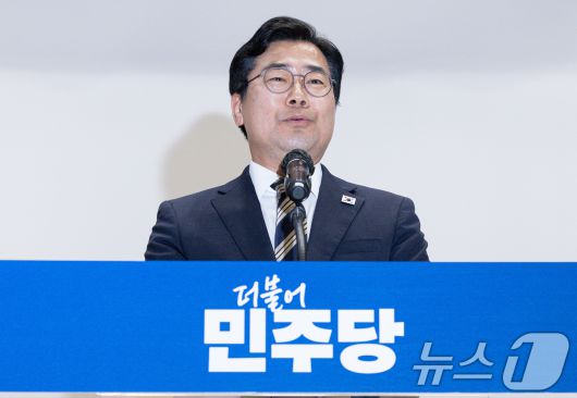 박찬대 더불어민주당 상임 총괄선대본부장이 4일 오후 서울 여의도 국회 의원회관에서 열린 제21대 대통령선거 선거대책위원회 해단식에서 발언을 하고 있다. 2025.6.4/뉴스1 ⓒ News1 이재명 기자