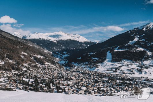 올림픽 경기가 열리는 이탈리아 북부알프스 지역인 보르미오(2026 밀라노-코르티나 동계올림픽 조직위 제공)