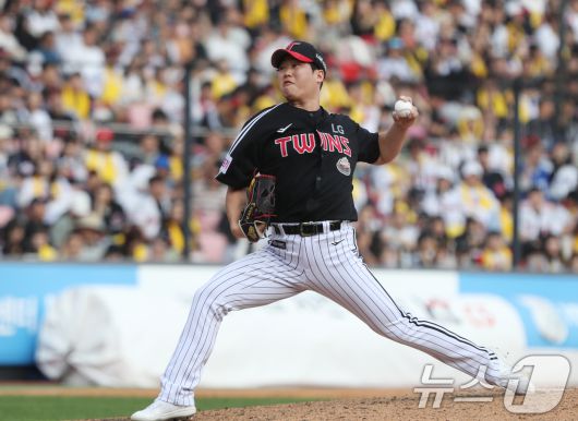 LG 트윈스 좌완 불펜 투수 함덕주. 뉴스1 DB ⓒ News1 김영운 기자