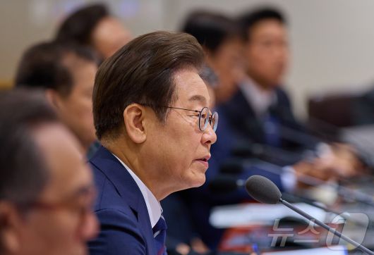 이재명 대통령이 1일 서울 용산 대통령실 청사에서 열린 국무회의에서 발언을 하고 있다. (대통령실 제공. 재판매 및 DB 금지) 2025.7.1/뉴스1 ⓒ News1 이재명 기자