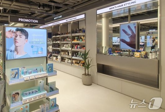 CJ올리브영이 2일 강남 최대 규모의 ‘센트럴 강남 타운’을 오픈했다. 2025.7.2/뉴스1 ⓒ News1 김명신 기자