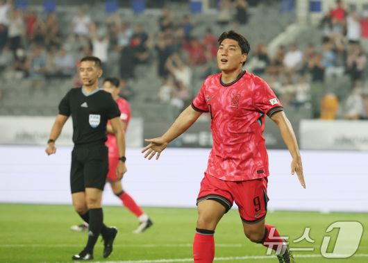 주민규가 7일 오후 경기 용인시 처인구 용인미르스타디움에서 열린 2025 동아시아축구연맹(EAFF) E-1 챔피언십 남자부 대한민국과 중국의 경기에서 골을 넣은 뒤 기뻐하고 있다. 2025.7.7/뉴스1 ⓒ News1 김영운 기자