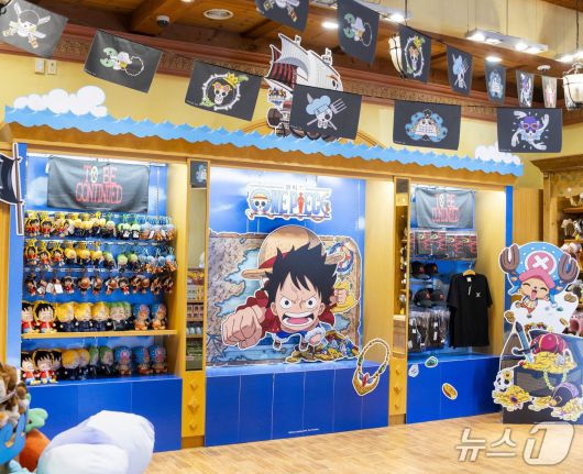 원피스 콜라보 굿즈샵(에버랜드 제공)