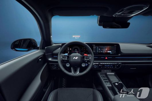 현대차의 고성능 전기 세단 '아이오닉 6 N' 실내.(현대차 제공)