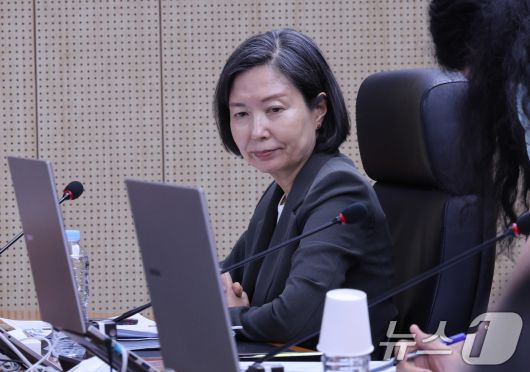 이숙진 국가인권위원회 상임위원이 23일 서울 중구 국가인권위원회에서 열린 제 13차 전원위원회에 참석하고 있다. 2025.6.23/뉴스1 ⓒ News1 박지혜 기자