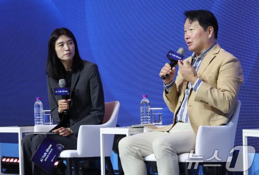 최태원 대한상공회의소 회장이 18일 경북 경주 라한셀렉트에서 열린 '제48회 대한상의 하계포럼'에서 발언하고 있다. (대한상공회의소 제공. 재판매 및 DB 금지) 2025.7.18/뉴스1