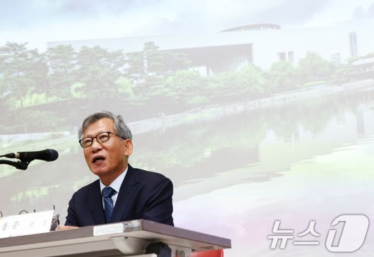 유홍준 국립중앙박물관장이 24일 서울 용산구 국립중앙박물관에서 열린 기자간담회에서 발언하고 있다. 2025.7.24/뉴스1 ⓒ News1 김민지 기자