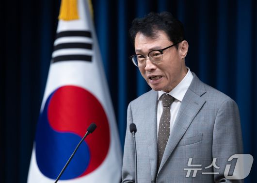 이규연 대통령실 홍보소통수석이 29일 서울 용산 대통령실 청사에서 중대재해 반복 발생 근절대책 관련 브리핑을 하고 있다. 2025.7.29/뉴스1 ⓒ News1 이재명 기자