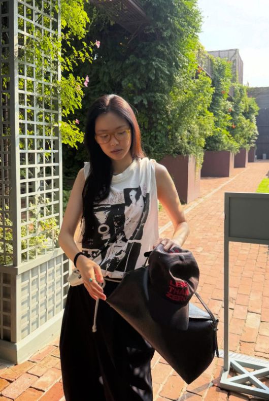 손나은/인스타그램 캡처