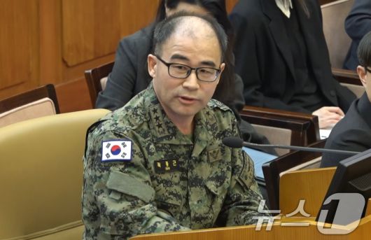 곽종근 전 육군 특수전사령관이 6일 서울 종로구 헌법재판소에서 열린 탄핵 심판 6차 변론기일에서 질문에 답하고 있다. (헌법재판소 제공) 2025.2.6/뉴스1