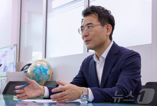 남영우 국토교통부 건설정책국장이 30일 정부세종청사 국토교통부 사무실에서 뉴스1과 인터뷰를 하고 있다. /뉴스1 ⓒ News1 김성진 기자