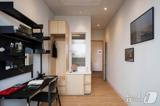 개인 화장실이 딸린 '스튜디오 타입' 개별방 (SK디앤디 제공) /뉴스1 ⓒ News1