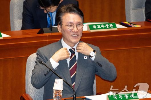 김민석 국무총리가 25일 서울 여의도 국회에서 열린 제428회 국회(임시회) 예산결산특별위원회 제1차 전체회의에 출석해 자리하고 있다. 2025.8.25/뉴스1 ⓒ News1 유승관 기자