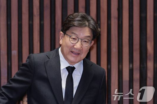 권성동 국민의힘 의원이 1일 오후 서울 여의도 국회에서 열린 의원총회에 참석하고 있다. 2025.9.1/뉴스1 ⓒ News1 신웅수 기자